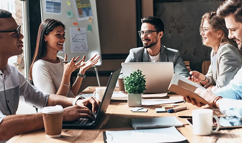 Réunion équipe client Conseil en communication opérationnelle